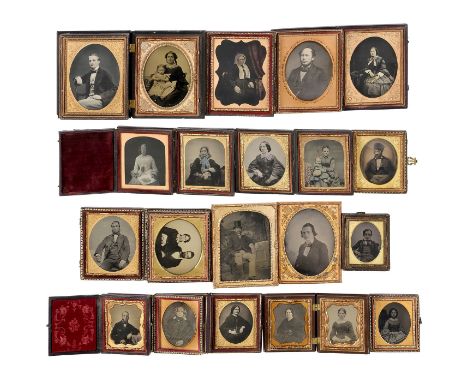 Sammlung Daguerreotypien und AmbrotypienAlle Bildnisse gut erhalten. 1–2) Daguerreotypien in Etui 9,5 x 12 cm und 7 x 6 cm, a