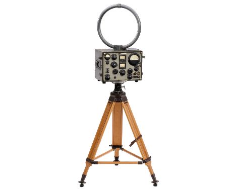 Fernfeldmesser HHF BN1501, um 1941Physikalisch-Technisches Entwicklungslabor Dr. Rohde &amp; Dr. Schwarz, München. 9 Röhren, 