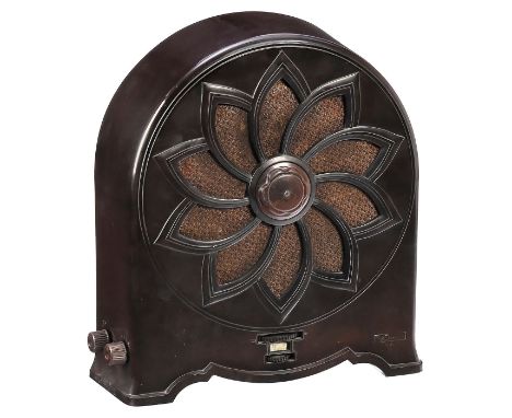 Rundfunkempfänger Nora "Sonnenblume", 1930Berlin, Modell W3L, Bakelitgehäuse (ohne Beschädigung), 4 Röhren, Netzbetrieb, eing