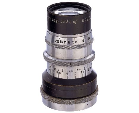 Trioplan 2,8/10,5 cm zur Contax, um 1936Meyer, Görlitz. Trioplan 2,8/10,5 cm Nr. 652965, in Fassung für Contax, etwas diffizi