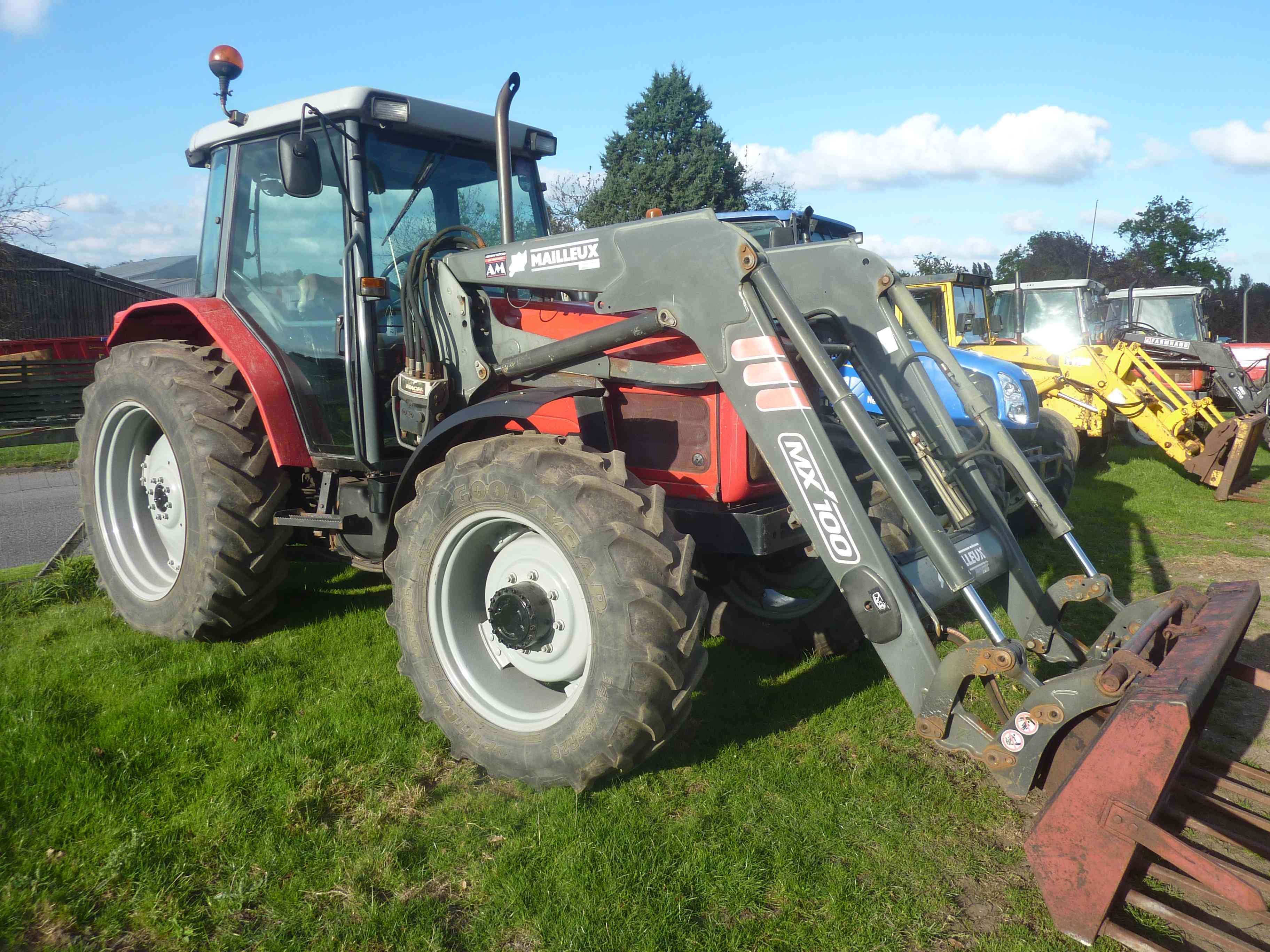4612 massey ferguson 4270 4wd tractor with loader fork 1999
