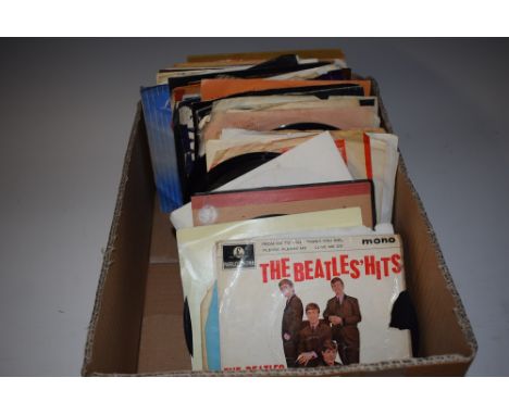 Vinyl Records - 45" singles, mostly 1960s inc The Beatles, The Beatles Hits, Mono, From Me to You, GEP 8880;  Hey Jude, etc; 