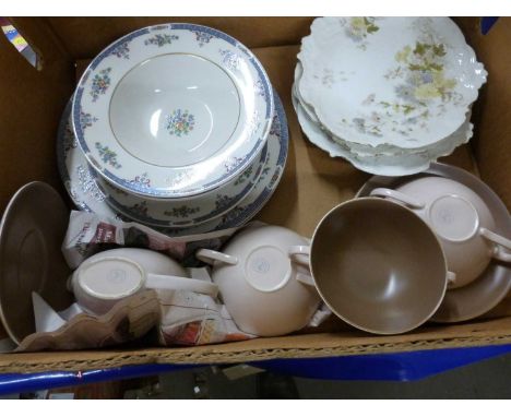 Mixed Lot: Ceramics to include Royal Doulton Cotswold, Poole Pottery soup dishes and other ceramics