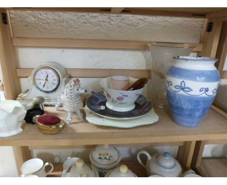 Mixed Lot: Assorted ceramics, mantel clock and other items