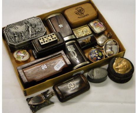 Pewter snuff box, horn frog snuff box, pillboxes, etc.