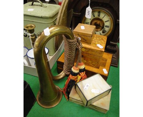 A bugle and 5 various boxes.