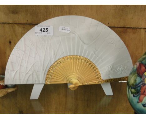 Lladro embossed rush and bird design fan on integral stand.