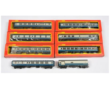 Hornby Railways Group of Mk1 &amp; Mk2 Blue/Grey Coaching Stock; 3 x R724 TSO Boxed, 2 x R726 BFK (1 Boxed, R339 Sleeper Boxe