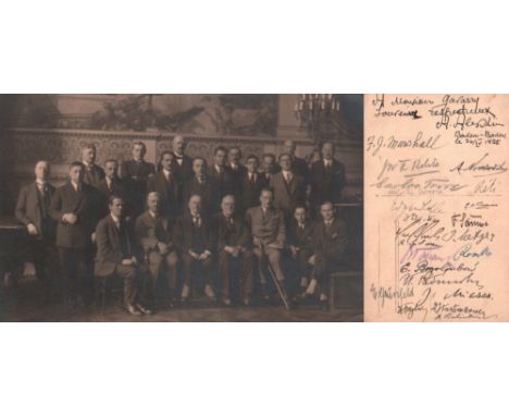 Baden – Baden 1925. Postalisch nicht gelaufene, schwarzweiße Postkarte mit 21 eigenhändigen Unterschriften, meist von Teilneh