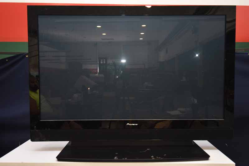 Pioneer 60" HD Plasma TV Model PDP6070PU