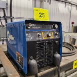 MILLER XMT 456 CC/CV DC INVERTER ARC WEDLER, S/N LC594184