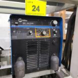 MILLER XMT 456 CC/CV DC INVERTER ARC WEDLER, S/N LC594186