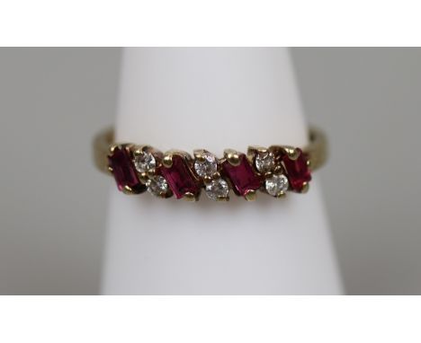 Gold diamond and ruby ring - Size M 
