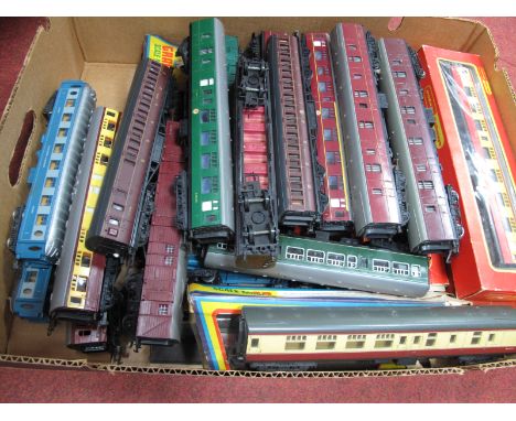 Thirty 'OO' Gauge/4mm Coaches, by Grafar, Hornby, Triang etc, BR maroon, green and "Blood/Custard" - composite, buffet, bagga