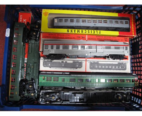 Sixteen 'HO' Gauge Continental Outline Coaches, by Fleischmann, Divarossi, Jouef etc, DB liveries, etc. good to very good, so