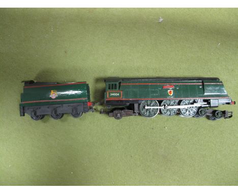 Triang 'OO' Gauge/4mm SR BB/WC Class 4-6-2 Steam Locomotive and Six Wheel Tender, BR green renamed "Yeovil" R/No 34004, (good