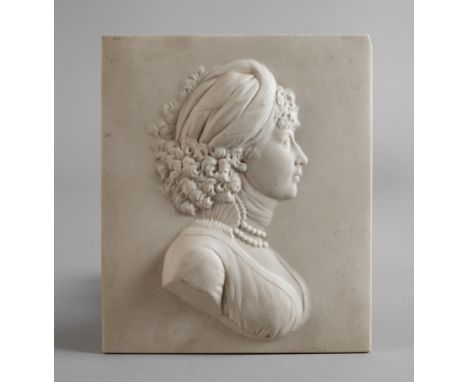 KPM Berlin Reliefplatte Portrait Königin Luise blaue Zeptermarke 1870-1945, geritzte Modellnummer 9732, Prägezeichen und Jahr