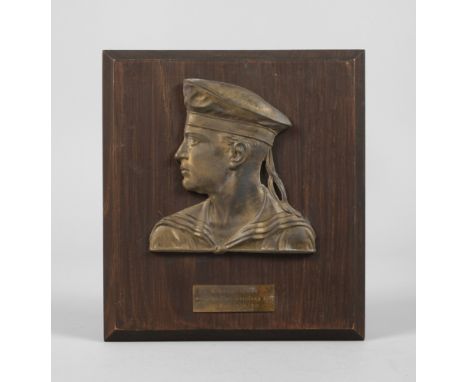 Ehrenplakette Marine2. Weltkrieg, bezeichnet "Ehrendienst Marine-Flak-Abteilung-21, Pillau 1936/40", Portrait eines Matrosen 