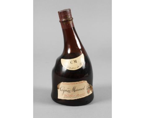 Flasche CognacFrankreich, Mitte 20. Jh., Cognac Marmot, original verschlossen, Füllmenge 0,7 l.
