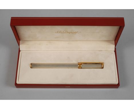 Füllfederhalter Dupont2. Hälfte 20. Jh., gemarkt, S. T. Dupont Paris, Goldfeder zusätzlich gestempelt 18 K sowie 750 GG, vers