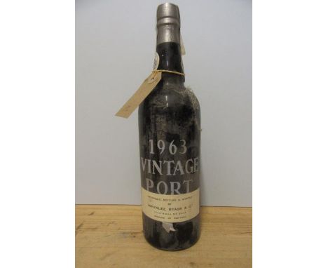 1 bottle 1963 Gonzales, Byass &amp; Co. Vintage Port (Est. plus 21% premium inc. VAT)