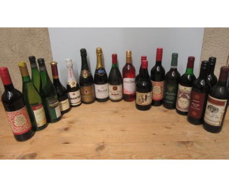 18 bottles of European and New World wine, including 1 bottle Belnor Grand Reserve Sparkling Perry, 1 half bottle Gancia Spar