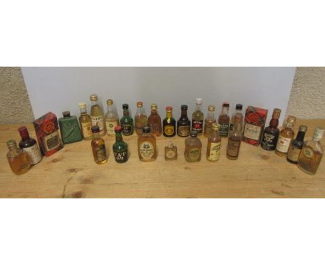 28 Whisky miniatures including 100 proof Strathisla, 100 proof Mortlach, 1 Bleneagles in a sportman's flask, Crawfords, Macki