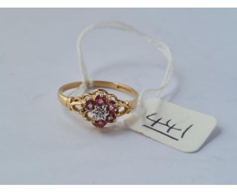 A pink cluster &amp; diamond ring (1 stone missing) in 9ct - size R - 1.8gms