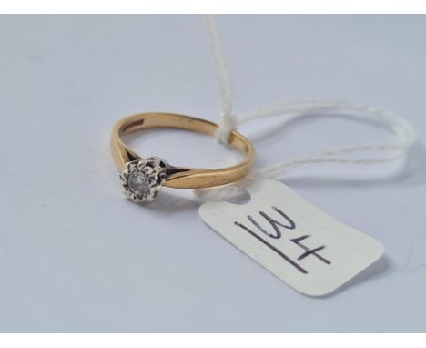 A solitaire diamond ring in 9ct - size N - 1.8gms