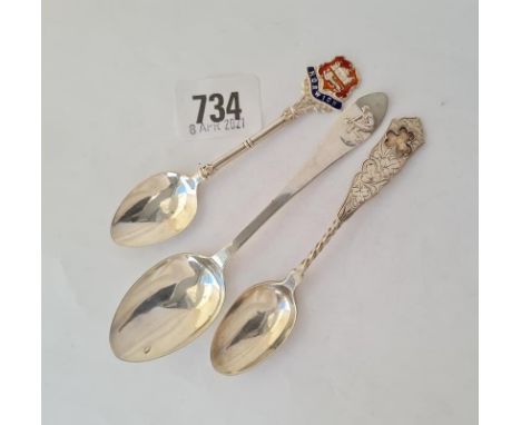 A bowling spoon and 2 others 43 gms 