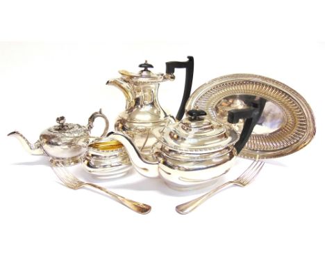 A SILVER TEAPOT  hot water jug, and cream jug, by E Viner, Sheffield 1932, of rounded rectangular outline, 1664g (53.6 troy o