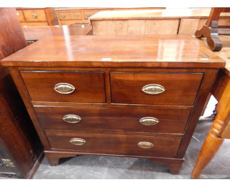 Georgian-style mahogany chest of drawers with two short and two long drawers, raised on bracket feet, width 88cm 