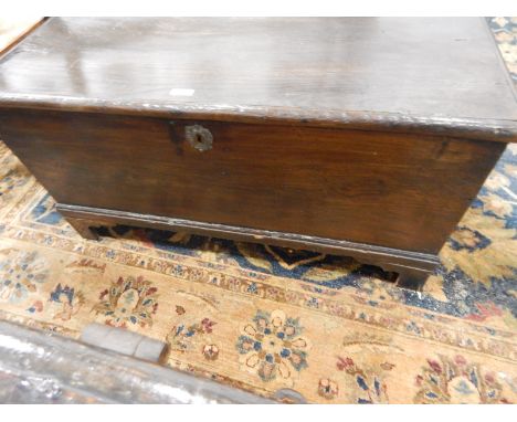 18th century elm blanket chest on bracket feet, 84cm wide 