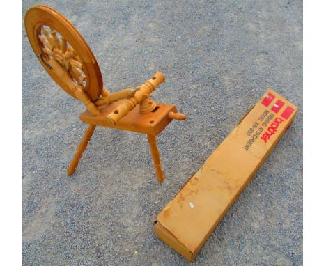 Oak spinning wheel on three turned outsplayed supports W85cm D50cm H85cm with Brother Ribbing attachment model KR-850 (2) 