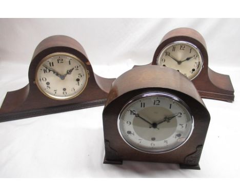 Perivale oak cased chiming mantel clock, chrome plated bezel enclosing two tone silvered dial, three train Westminster chimin