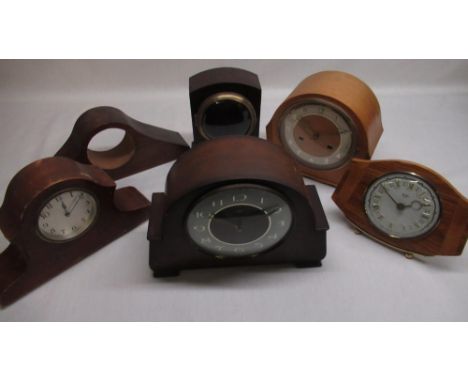Perivale 1950's mantel clock in light beech case, applied chapter ring with two train striking movement on gong, Smith's 1960