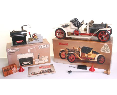 Mamod SA1 Steam Roadster and SP3 Steam engine, both boxed, good to excellent condition, boxes good some creasing, (2 items). 