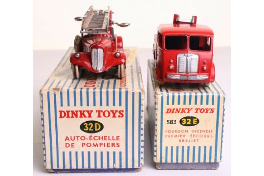 French Dinky 32d Delahaye Fire Engine Red Body Convex Wheel Hubs Black Steering Wheel Steel Es