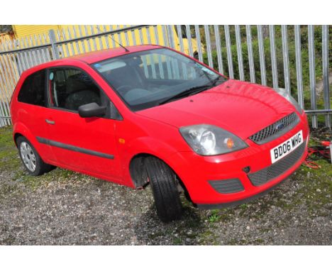 A 2006 FORD FIESTA 3 DOOR HATCHBACK CAR in red, 1242cc petrol engine, five speed manual gearbox, first registered July 2006 u