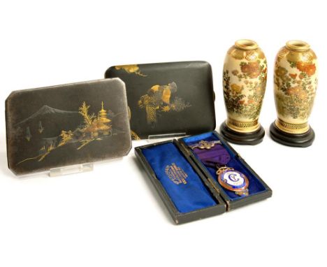 A PAIR OF JAPANESE SATSUMA MINIATURE SHOULDERED OVIFORM VASES, 9.5CM H, MEIJI PERIOD, TWO JAPANESE MIXED METALS CIGARETTE CAS