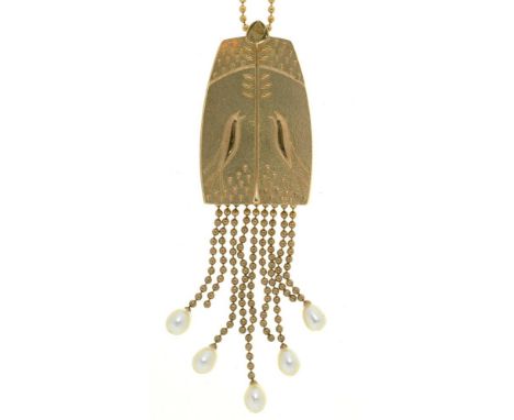 A 9CT GOLD FRINGED PENDANT ON A GOLD CHAIN, WITH PEARLS AT INTERVALS, MARKED 375, 18.5G++LIGHT WEAR CONSISTENT WITH AGE 