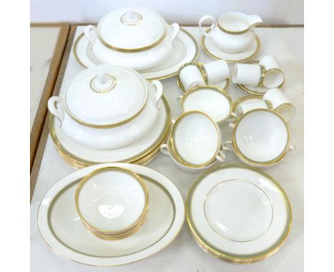A ROYAL DOULTON BONE CHINA CLARENDON PATTERN DINNER SERVICE, PRINTED MARK