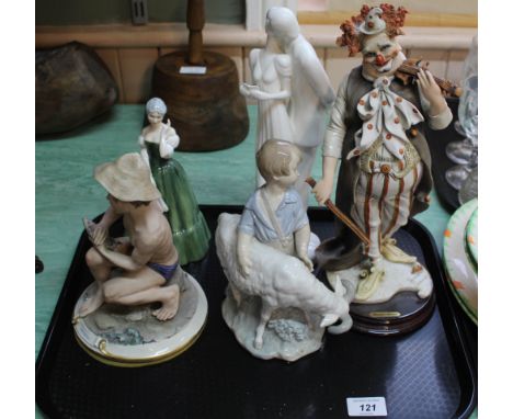 Figurines to include Royal Doulton Gillian HN 3042, Images HN 3254, Nao etc