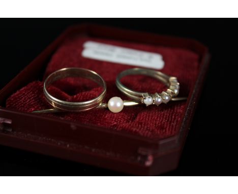 A 9ct gold pearl set ring (as found), 9ct gold bar brooch and a 9ct gold wedding band