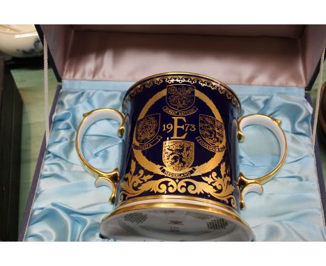 Boxed Spode 1973 blue and gilt tyg celebrating the engagement of the European community