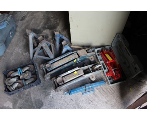 THREE TROLLEY JACKS A/F PLUS AXEL PROPS AND TROLLEY WHEELS