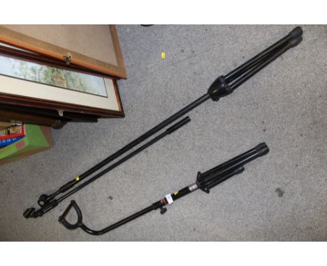 BEYER DYNAMIC MICROPHONE STAND TOGETHER WITH A STAGG GUITAR STAND