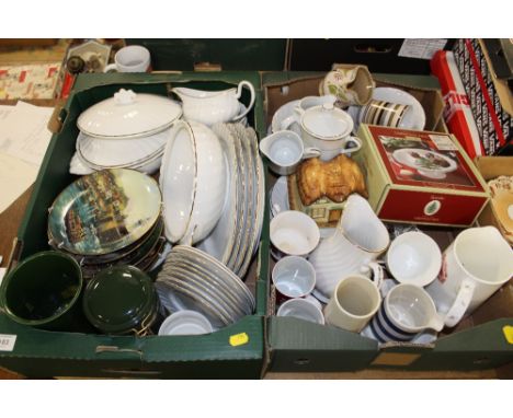 TWO TRAYS OF CERAMICS TO INCLUDE COLLECTORS PLATES, BOXED SPODE SCULPTED FOOTED CANDY DISH 