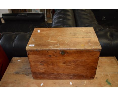 SMALL VINTAGE PINE STORAGE BOX, APPROX 51 X 31CM
