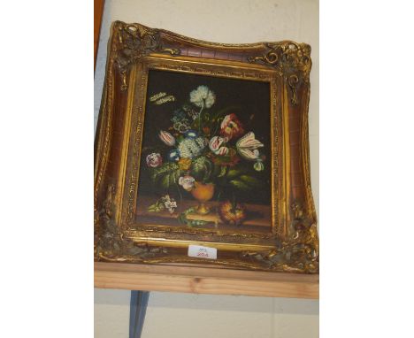 PRINT OF FLOWERS IN A GILT FRAME